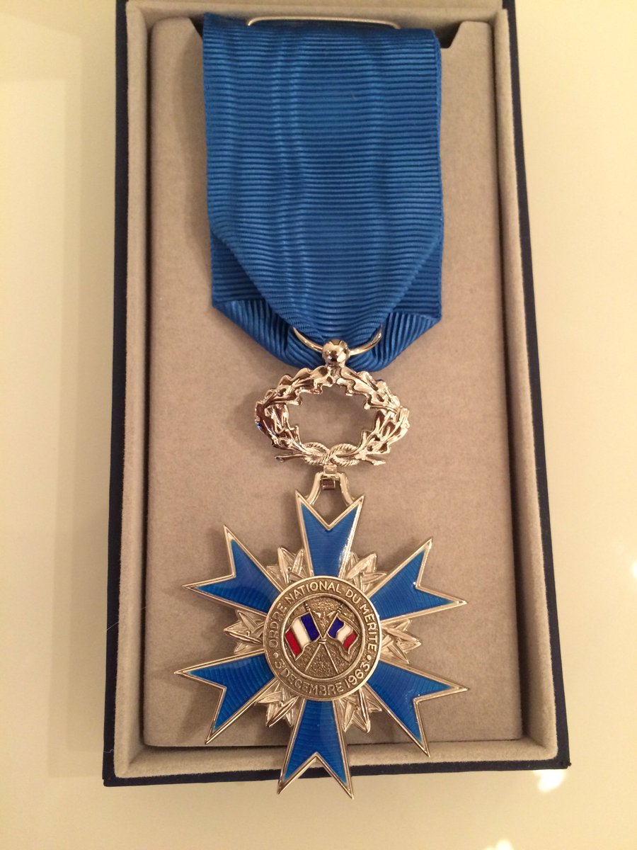 FranceinChicago's tweet photo. Congratulations Richard Saines, leading #climatechange lawyer @bakermckenzie on #OrdreNationalMérite award #ParisAgreement #COP21 #COP22 https://t.co/xlE1UxVOhl