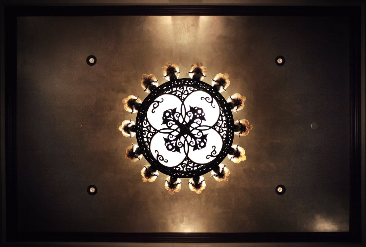 TheEdmonLA's tweet photo. “Pleasure was the color of the time.” - Harold Clurman #TheEdmon #chandelier #deco #lighting https://t.co/1CJrk2FhyZ