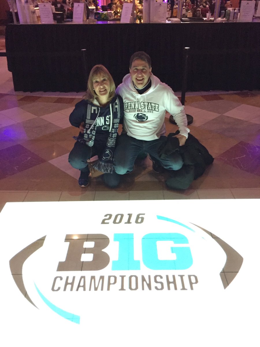 ccratty2002's tweet photo. Almost game time! #wearepennstate https://t.co/PBehX6B4hJ