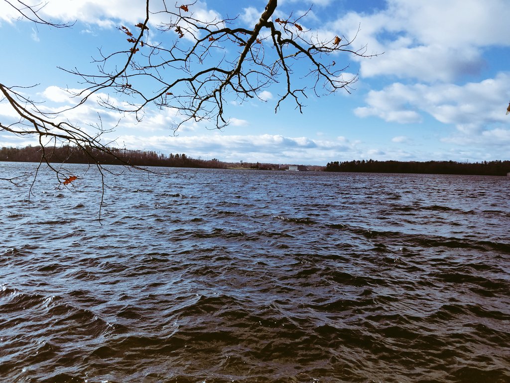BuiltActive's tweet photo. Weekend long runs help develop a base to avoid overexertion injuries. Tip: run an interesting route to stay motivated. #builtactive https://t.co/9DtFchp7Bc