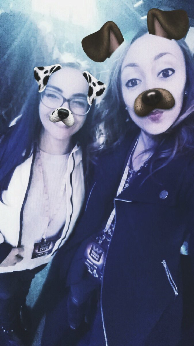 objectivale's tweet photo. Facciamo giusto qualche avventura insieme e non si sa come finiamo sempre in tv ❤️🔜 @HellenAriel #webshowawards https://t.co/s8bBWDzUn9