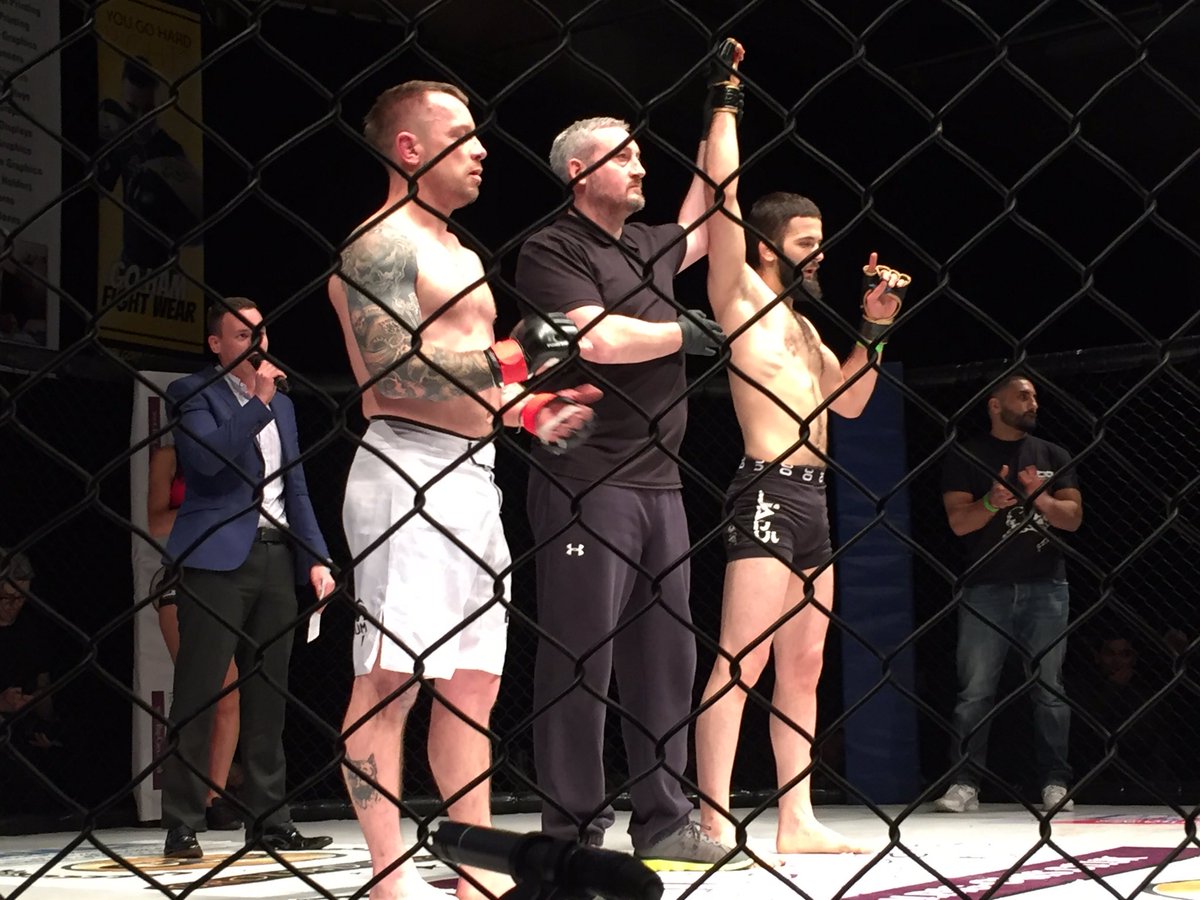 EmrahSonmez takes the win over @BenDellerSmith at #BCMMA17