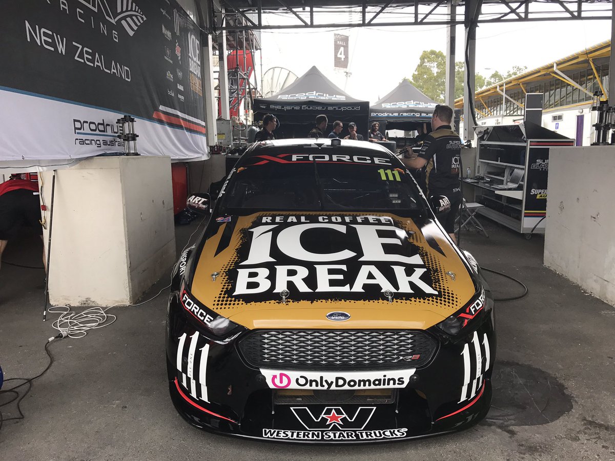 SuperBlackNZ's tweet photo. The last qualifying session for the season is underway! #VASC https://t.co/xJUBQu8mMc