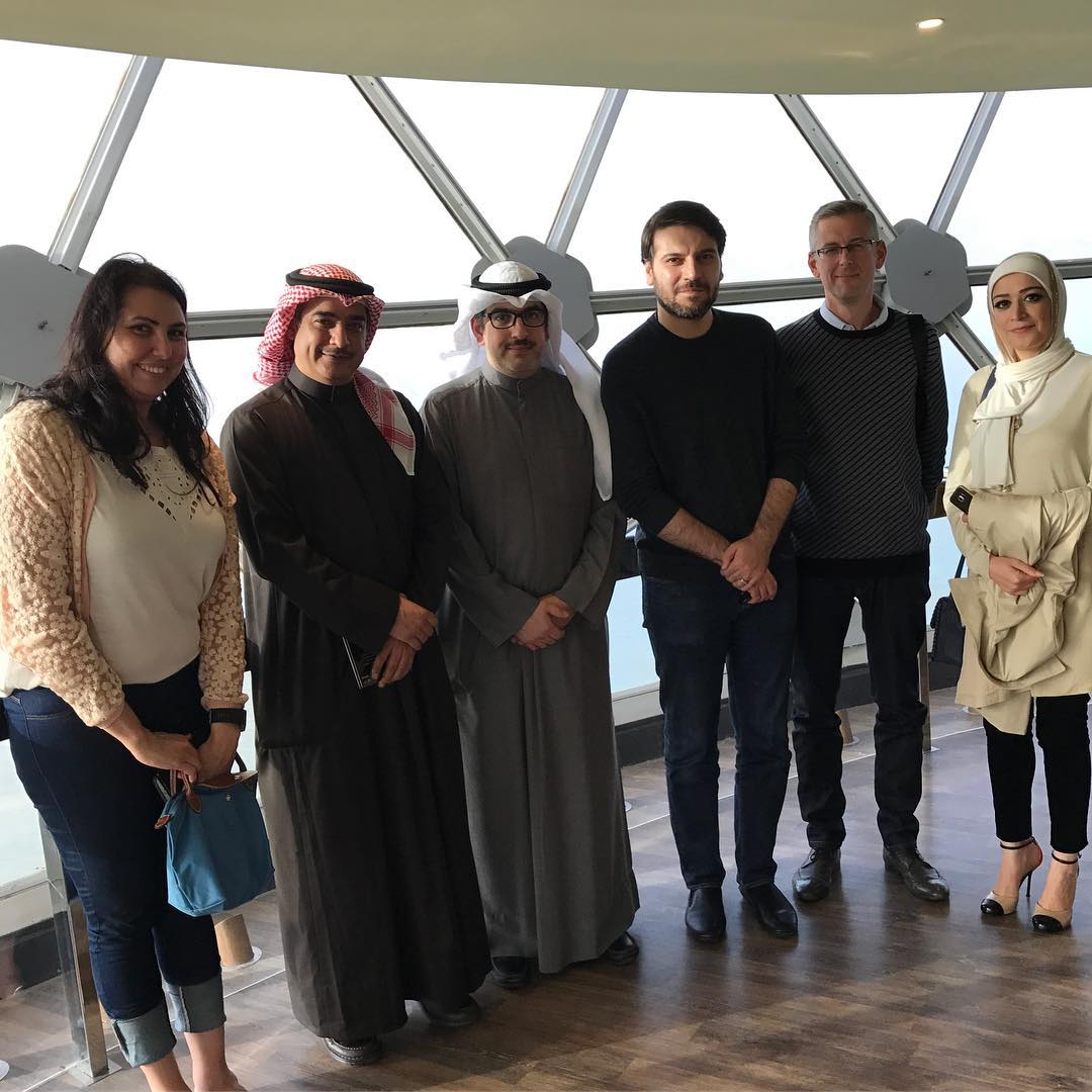 tarafdarsamiyu1's tweet photo. https://t.co/7SmR5QjJA7

#samiyusuf #SYLiveInKuwait2016 #Kuwait #Concert #tomorrow #سامی_یوسف https://t.co/dQIBr9qhCz