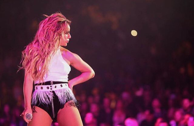 UpdateDc3's tweet image. Dinah last night @ jingle ball 2016 (12/2)