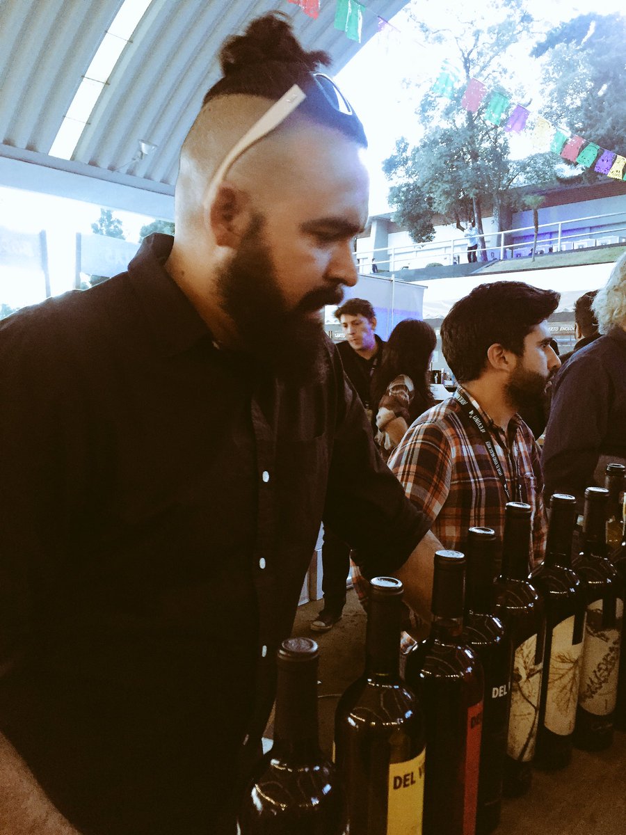 Si todavía no estás 100% enamorado, de los vinos mexicanos, te hace falta probar el nebbiolo y la llave tinta de <a href="/torresalegre/">Torres Alegre y Fam.</a> . #fevino