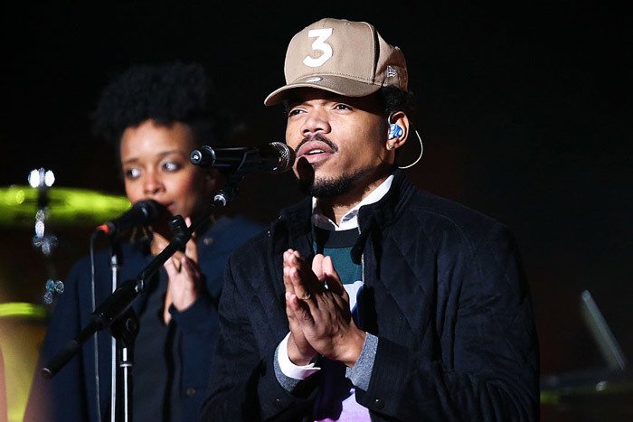 DenaroPuro's tweet photo. Watch Chance the Rapper Sing 'Jingle Bells' with President Obama https://t.co/T8fMD97Ofs https://t.co/RIyLqPtCxT