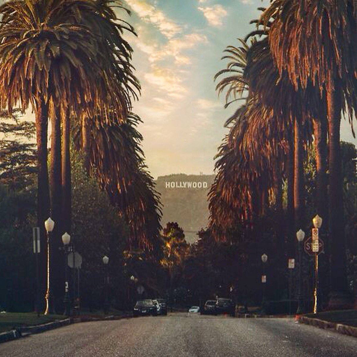 jonkortajarena's tweet photo. So nice to be back in LA, especially when it's to work in projects like this one. #SecrectProject #dreamteam #LosAngles https://t.co/zhKgHLI75L