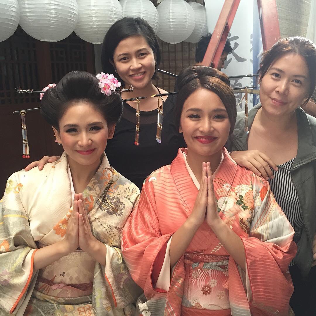 KaDsBicol's tweet photo. "…saw this photo of such a fun recent TVC shoot with Sarah G, Kathryn B and Denise G 😀😀😀" © gelalaurel https://t.co/CpE2VZ2h4h https://t.co/fg5qdVxmAQ