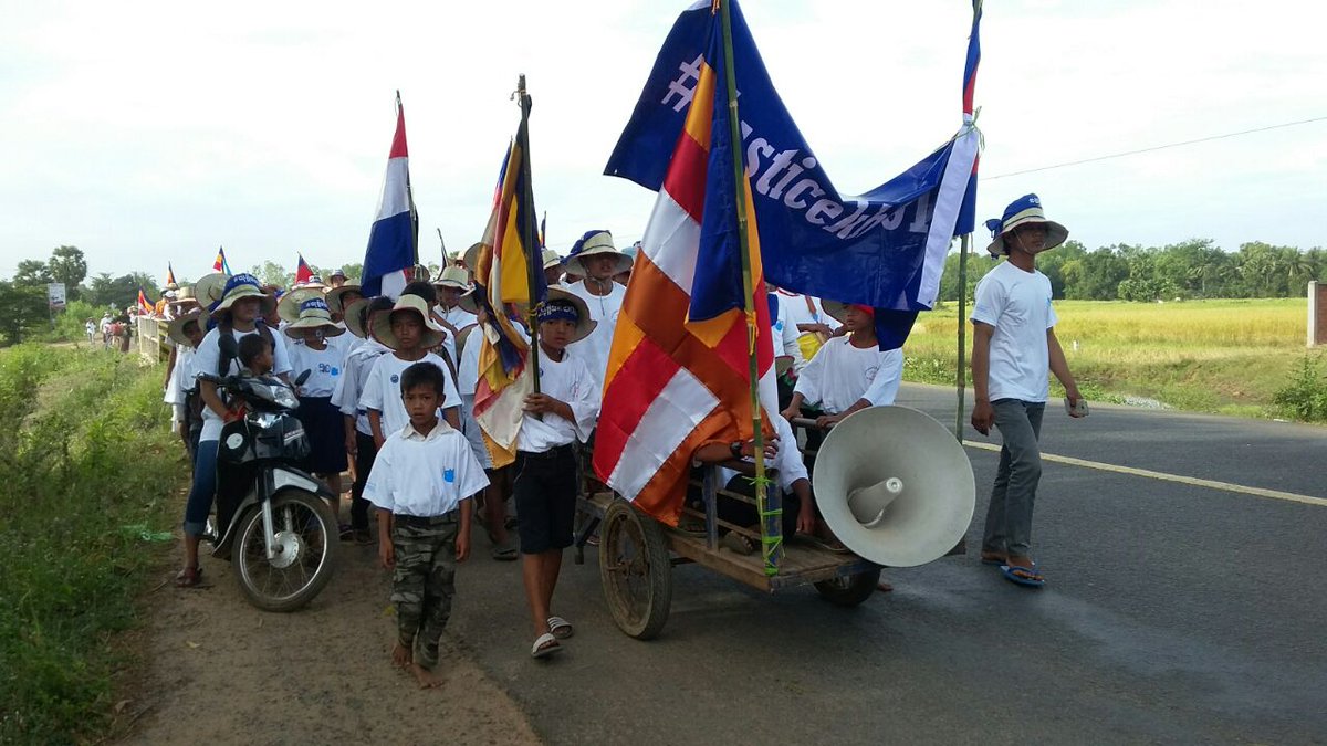 licadho's tweet photo. International Human Rights Day celebrations kick off in #Cambodia #Justice2016 #IHRD https://t.co/irYHdqqVNb https://t.co/T1KvKbBEXN
