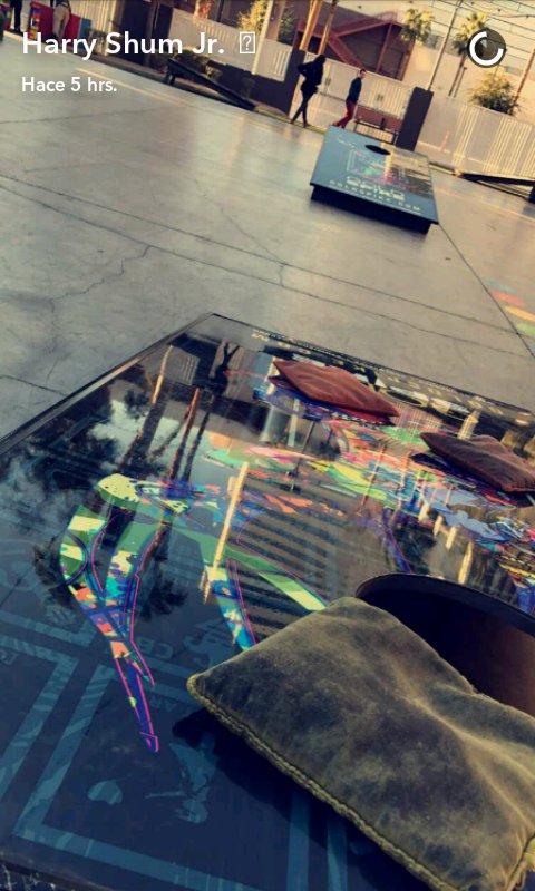 TMI_Uruguay's tweet image. Vegas fun for @HarryShumJr @Shelby_Rabara @BrandinPhillips &amp;amp; #MarissaUpchurch #GiantChessBoard