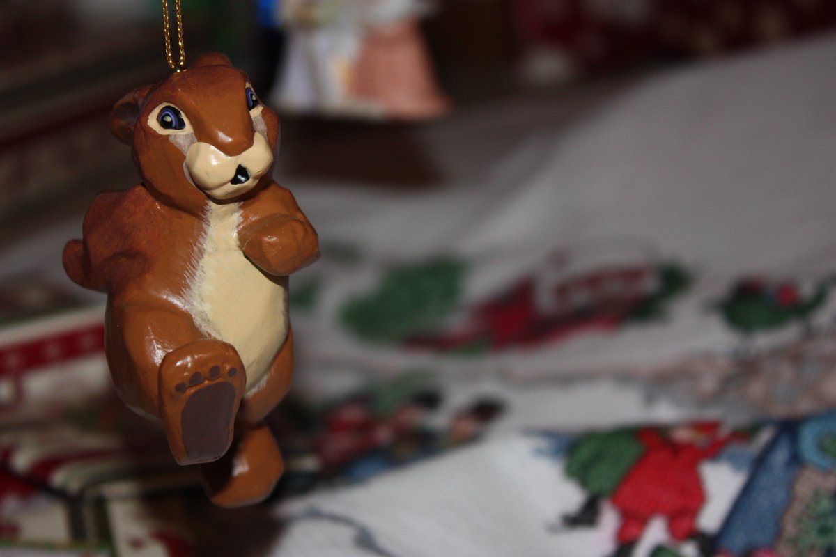 Thump_Bolt's tweet image. We don't know where he's trying to run to, but we do know he's not getting very far #bunnyornaments #RabbitsofChristmas