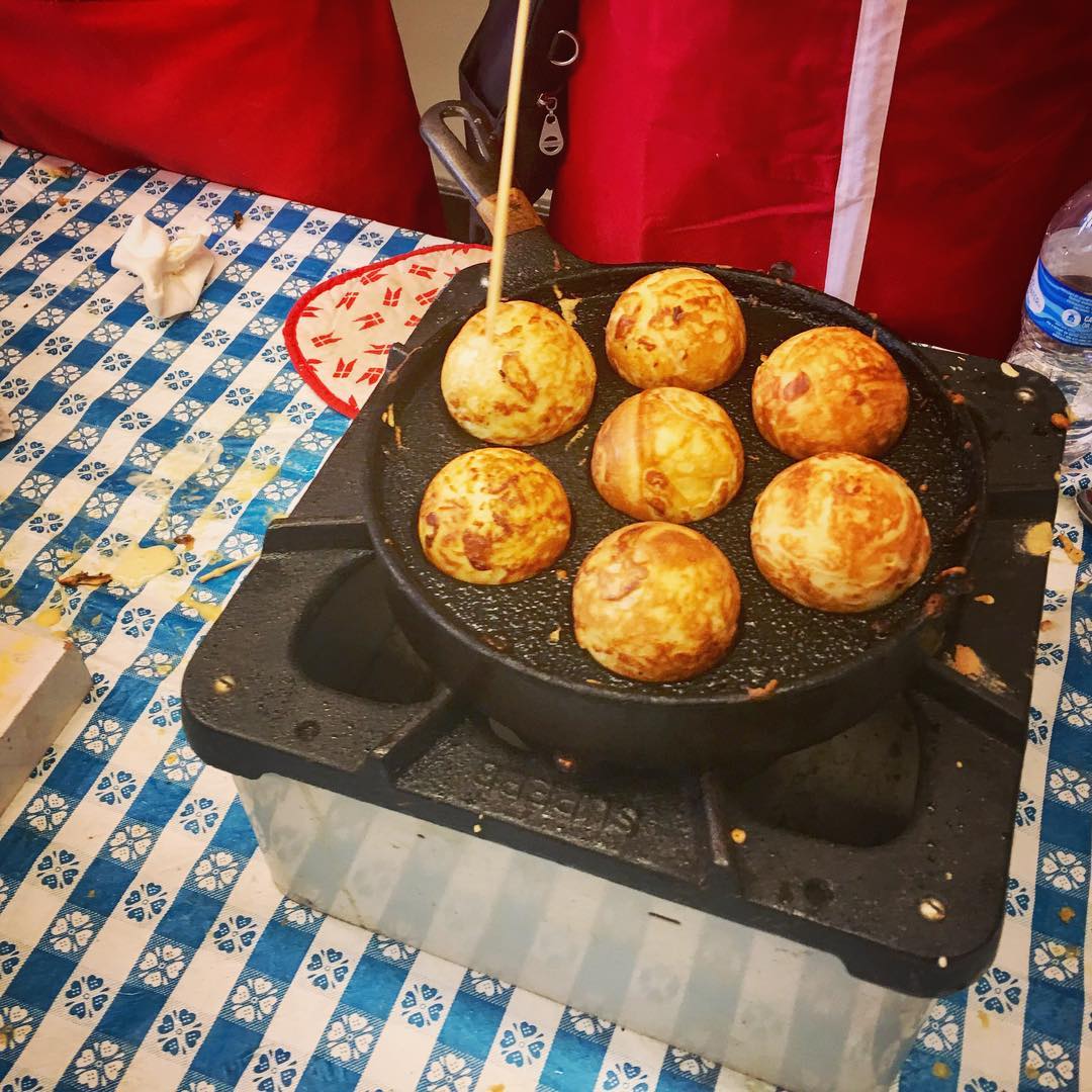 ericomuro's tweet photo. #Ebelskivers (Danish Pancakes) 🌿😃🍓🍃 #eatclean #healthyfood #fitfood #cleaneating https://t.co/mZ75yjiMBj