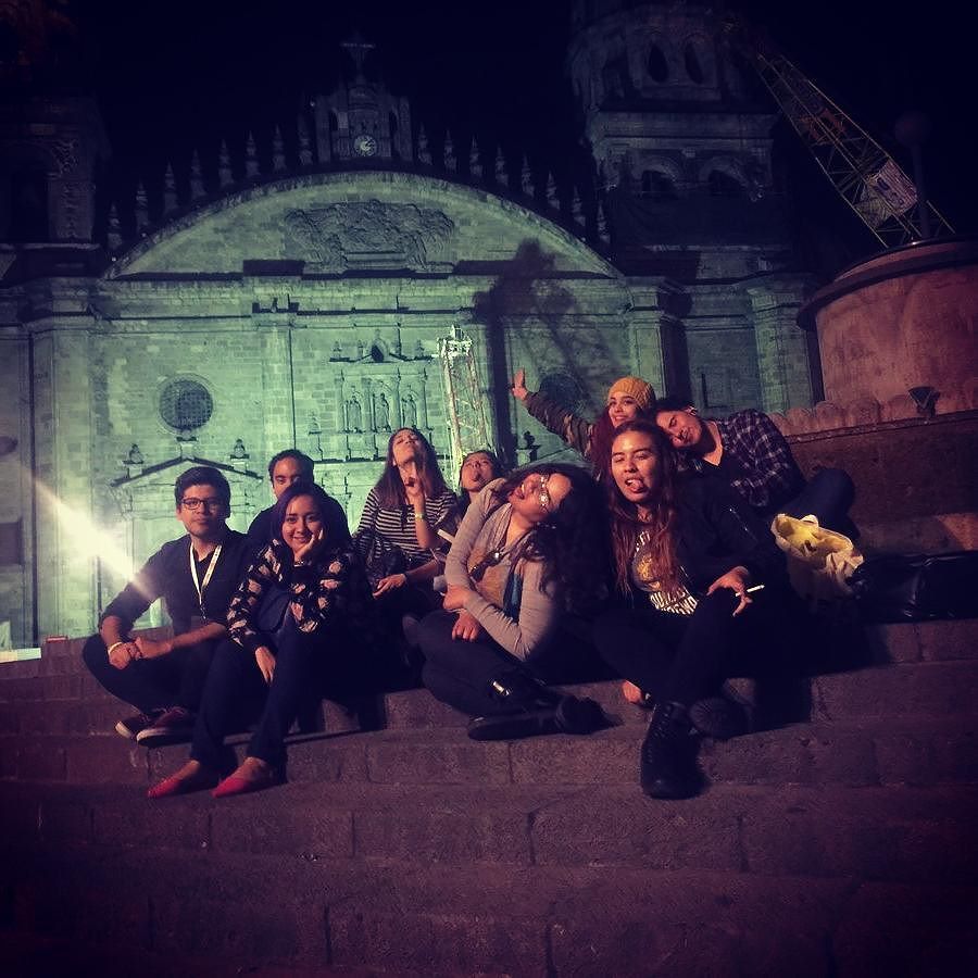 tresunotres's tweet photo. Turisteando a las 4 am #booktubers #FilGdl #FIL16 https://t.co/N3XW65Ku0I https://t.co/0MahXW0or3