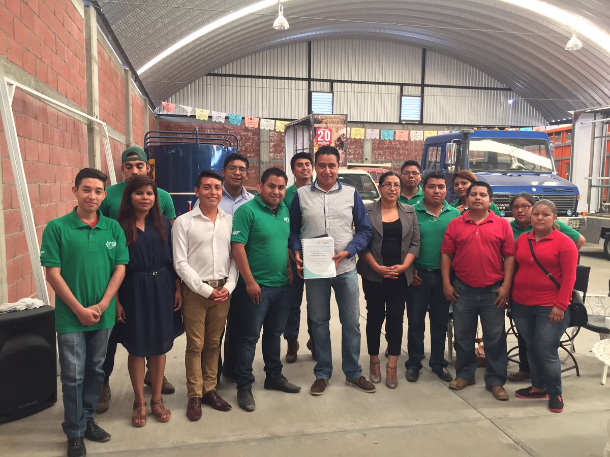 lider_es_utvco's tweet photo. Entrega del plan turístico para San Pablo Villa de MITLA https://t.co/qqwc70jxWa