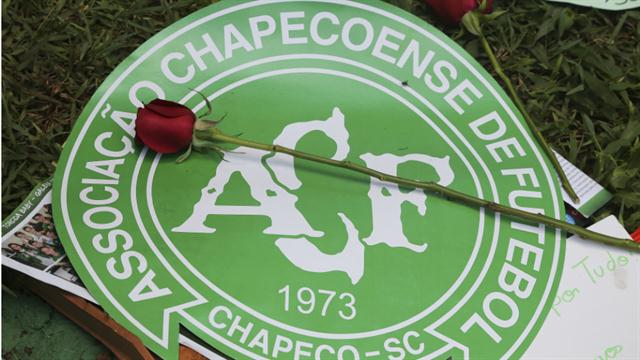 RceLoa's tweet photo. #Chapecoense 
CLUB BRASILEÑO SERÁ DECLARADO 
CAMPEÓN DE LA COPA SUDAMERICANA  DE FÚTBOL
Link:
https://t.co/tjGQr1nrdu https://t.co/H7aadk6V7J