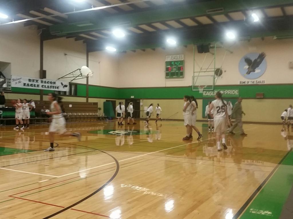 rexbaconclassic's tweet photo. Burney vs. Los Molinos for the championship!!! https://t.co/G2pixS3f0l
