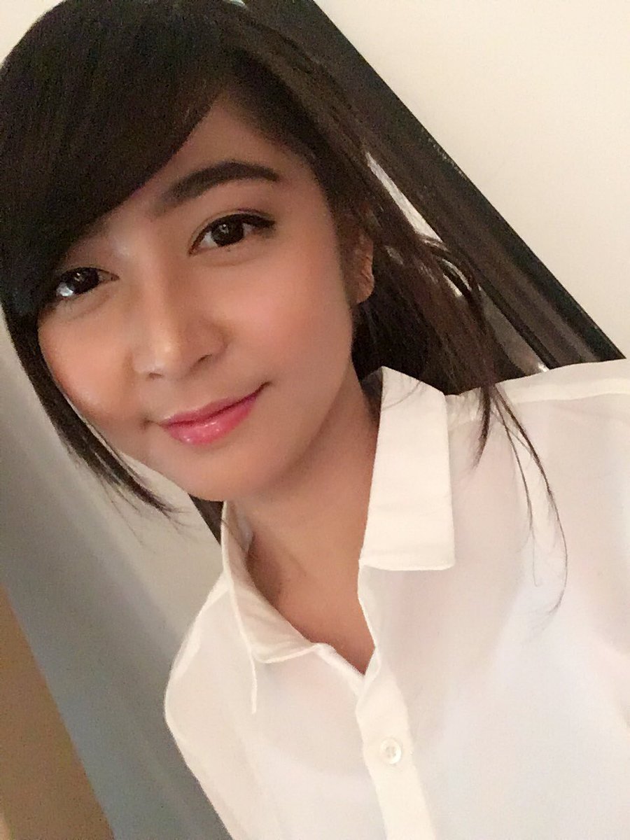 jcvrnd19's tweet photo. Good morning, sedang menghadapi minggu yang sangat hectic 😅, tetap semangat!
Apa kabar? Happy Sunday yah~
Have a blessed Sunday 😇 https://t.co/n3lEaY5R8b