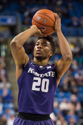 RickyRick_Photo's tweet photo. #DJJohnson of @pnhathletics @PNHBBall and #XavierSneed of #Hazelwoodcentral @HazelwoodSD returned to STL with @KStateMBB and defeat #SLU https://t.co/CgEa9ZgHqD