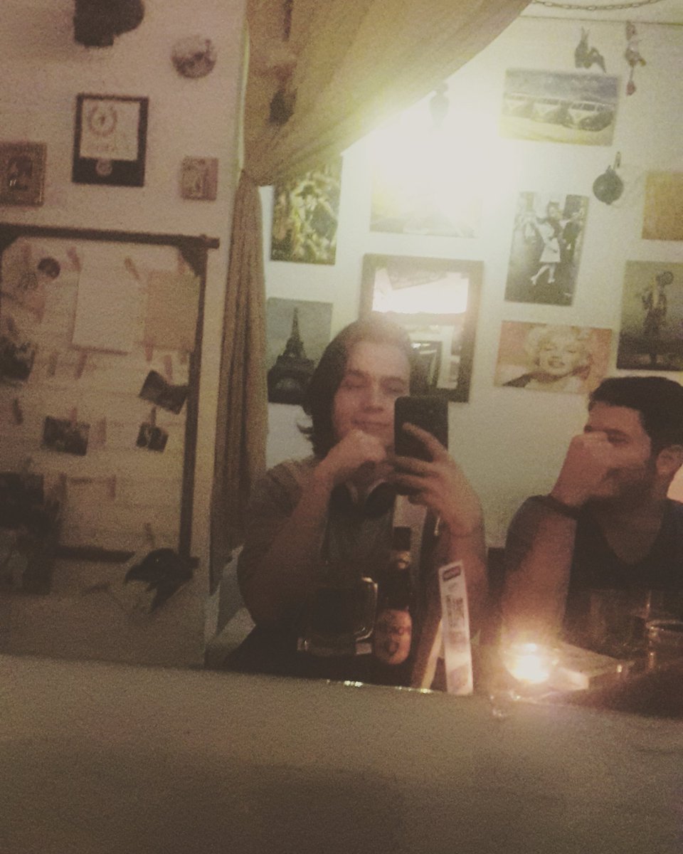 DeathCoreQui's tweet photo. Just another night v: https://t.co/tTMX4JQ2CW