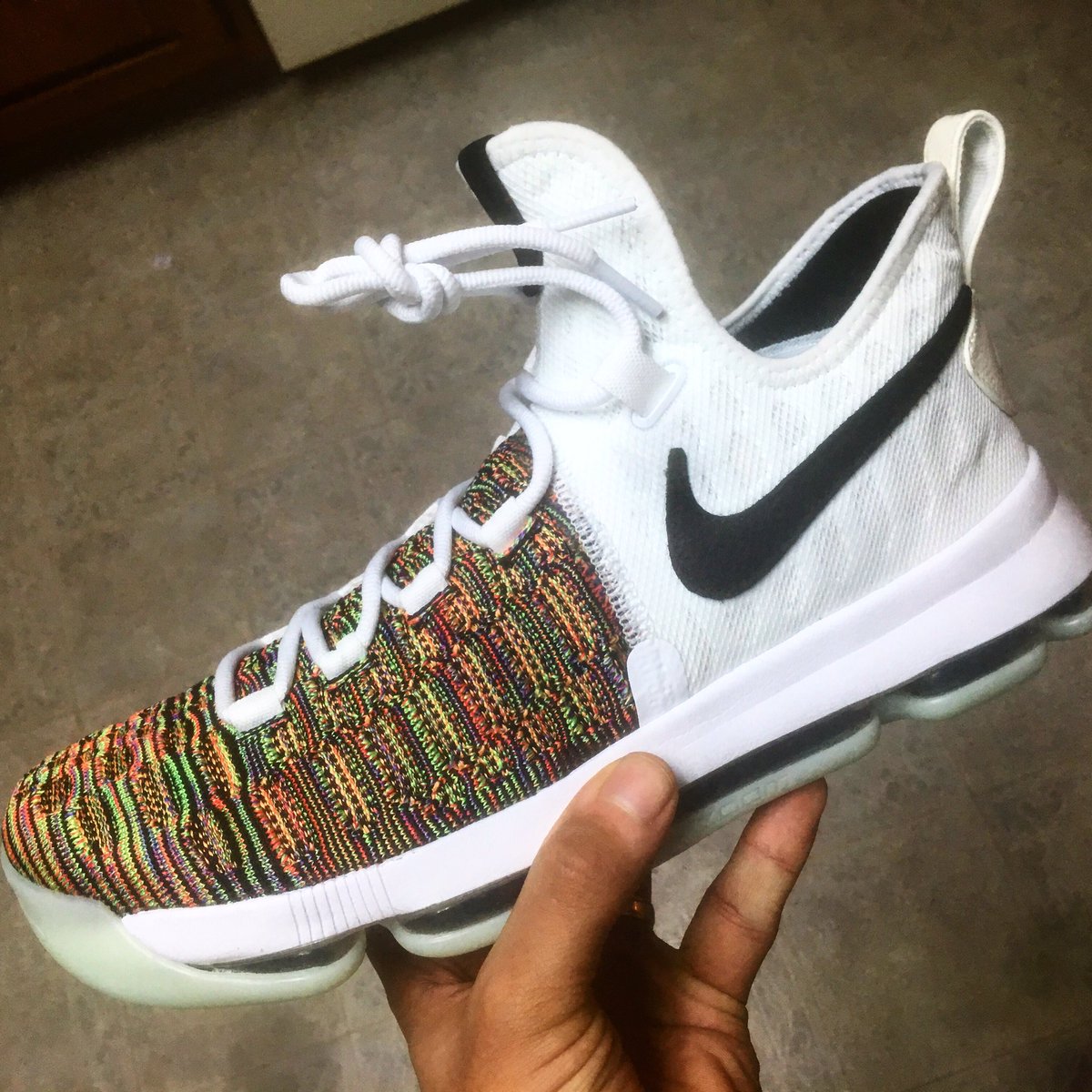 DuaneMllr's tweet photo. New pickup #kd9 #myids #nikeid @nikebasketball @KDTrey5 @NIKEiD https://t.co/JZwzBv8YsN