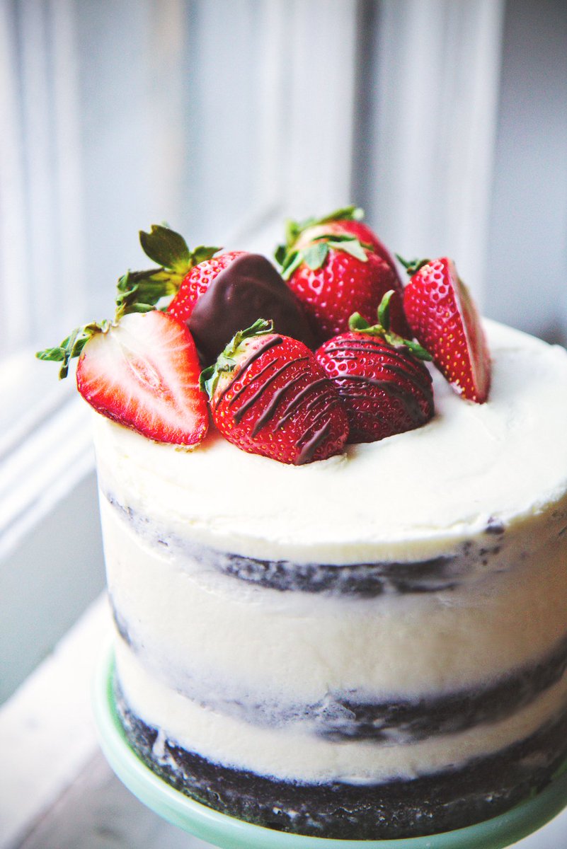 16BITIRENE's tweet photo. @16BITJIN sCREAMS, HAPPY BIRTHDAY JIN! HOPE YOU HAVE/HAD AN AMAZING DAY!! HERE'S A CAKE FOR YOU. https://t.co/8yfh18DR43