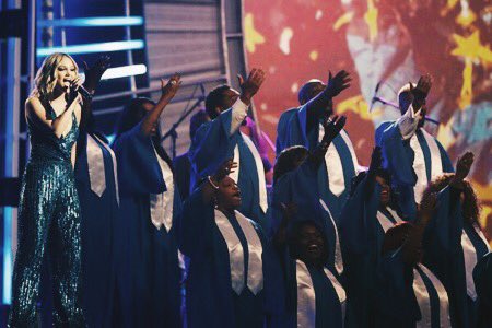 olivia_holt's tweet photo. Unreal night performing Phoenix with a gospel choir. Thank you #NASCARawards 🏎 https://t.co/ouhwxRwn8j
