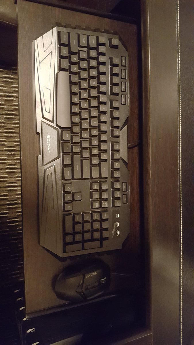 hybridtrendz's tweet photo. Well... #GettingAnUpgrade @CoolerMaster #OtlichnoSMP https://t.co/f0r2RnTKMi