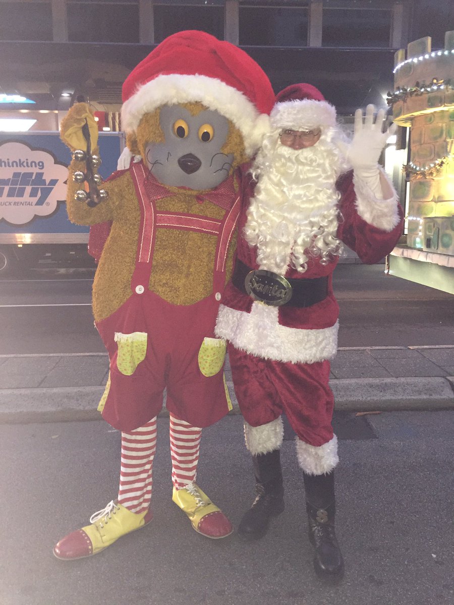 What a fun night @RACChristmasPageant great to see so many people. I even got to tell Santa what I wanted for Xmas <a href="/SevenPerth/">Channel Seven Perth</a> <a href="/Telethon7/">Telethon</a>