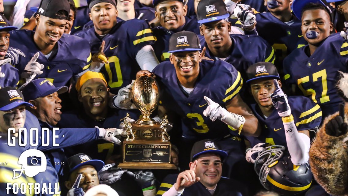 MemphoNewsLady's tweet photo. Your state 🏈 champs, Memphis:
@LausanneLynx 14-0🏆
@EastMustangsFB 1st 🏆 since '99
@trezevantfb back to back🏆
@WhitehavenTiger '13 &amp; '16🏆 https://t.co/4apqAbzj7S