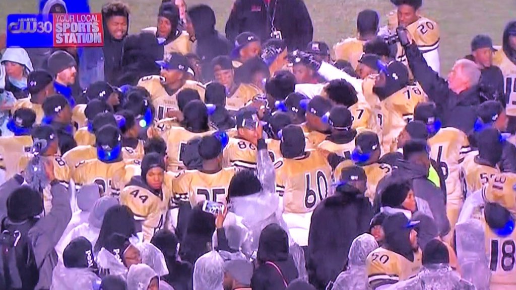 MemphoNewsLady's tweet photo. Your state 🏈 champs, Memphis:
@LausanneLynx 14-0🏆
@EastMustangsFB 1st 🏆 since '99
@trezevantfb back to back🏆
@WhitehavenTiger '13 &amp; '16🏆 https://t.co/4apqAbzj7S