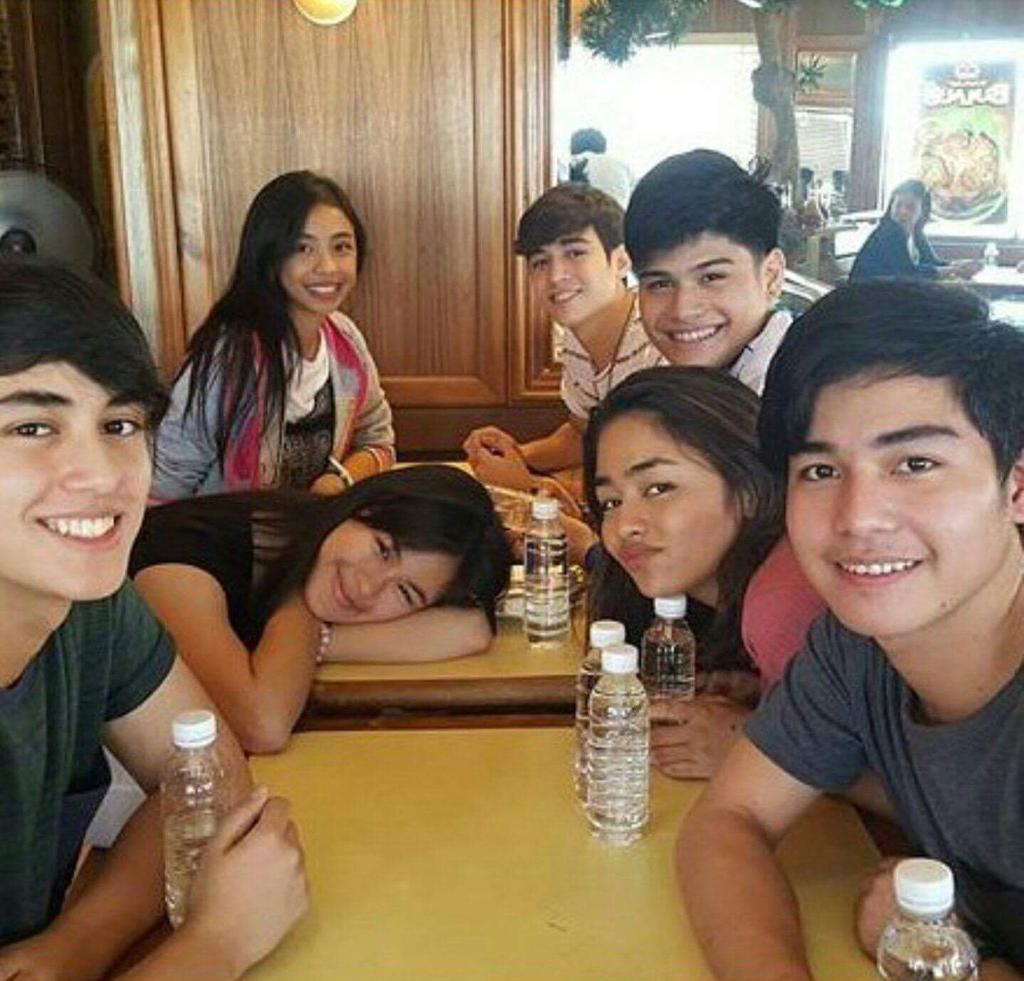 JBMaxKaiRen's tweet photo. Team MayCo oh @MayCoBuddiesOFC ;)))) https://t.co/HR4z7Quyx0