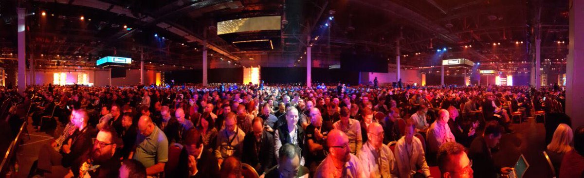ChrisJRiddell's tweet photo. A very successful #vegas @AWSreInvent! Cheers @Werner https://t.co/METIqCfhwo