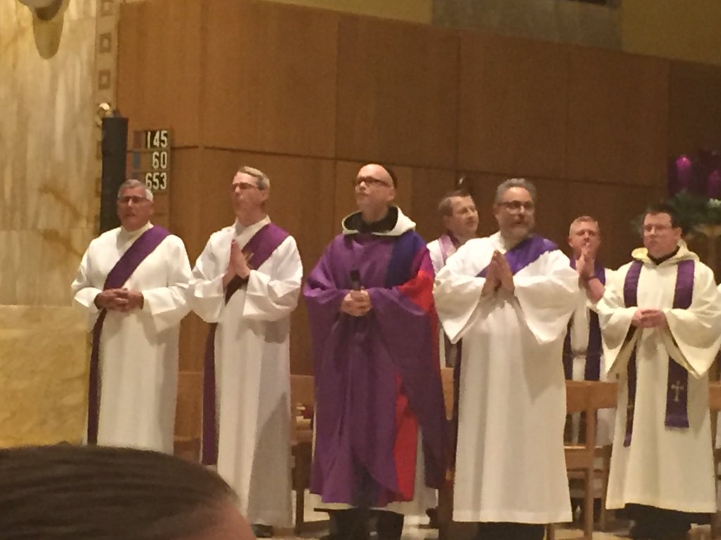 dawncav23's tweet photo. #ccyc2016 closing mass! https://t.co/EDs2ihtw2t