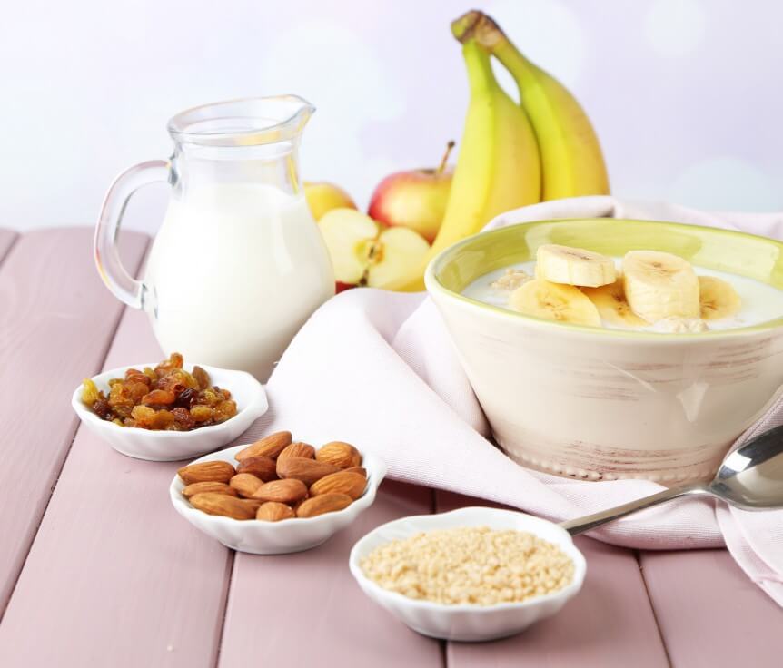 Haferflocken mit Banane, Apfel, Rosinen und Mandeln
foodtips.de/rezept/muesli/…