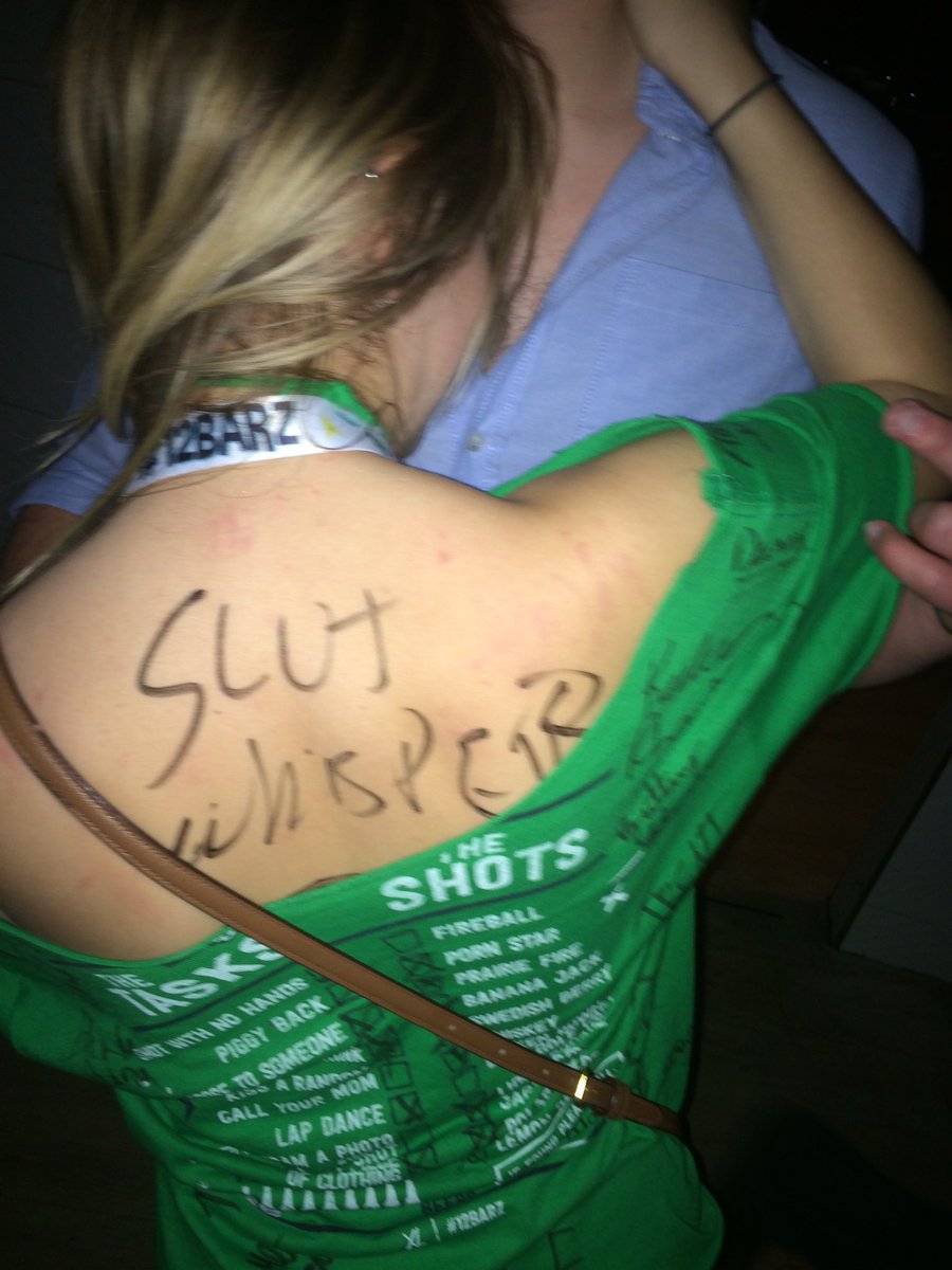 ryanlane1234's tweet photo. When random girls ask you to sign their back @KirillWasHere https://t.co/NRJ2SyWkT9