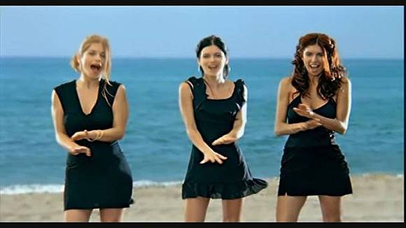 radiountar's tweet photo. SobMud, masih inget sama Las Ketchup pelantun lagu Asereje? Mrk tampil dalam acara Sweden's Melodifestivalen Music Festival #ThisWeekHits https://t.co/dlzRw3Ekbk