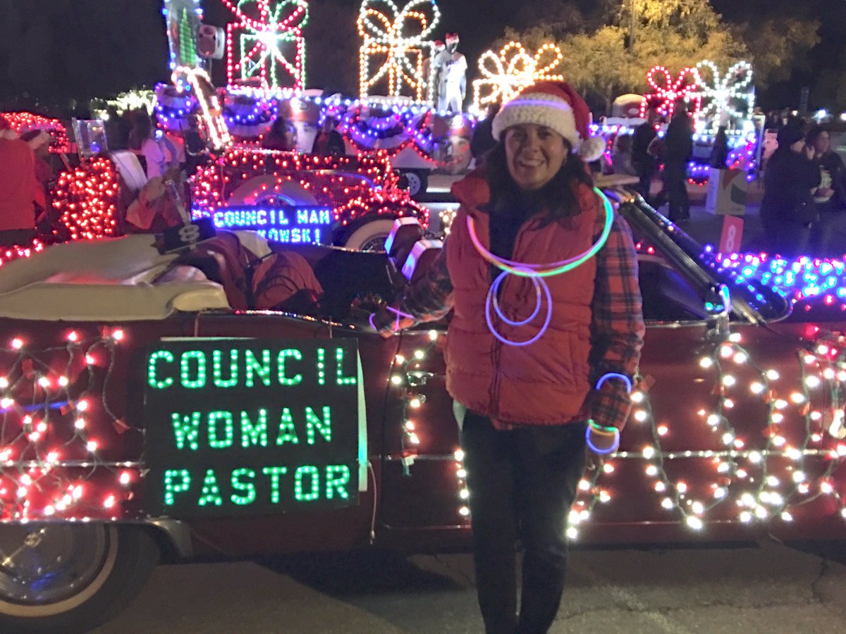 Pastor4Council's tweet photo. District 4 turned out for the #apslightparade https://t.co/gehUIzAzyg