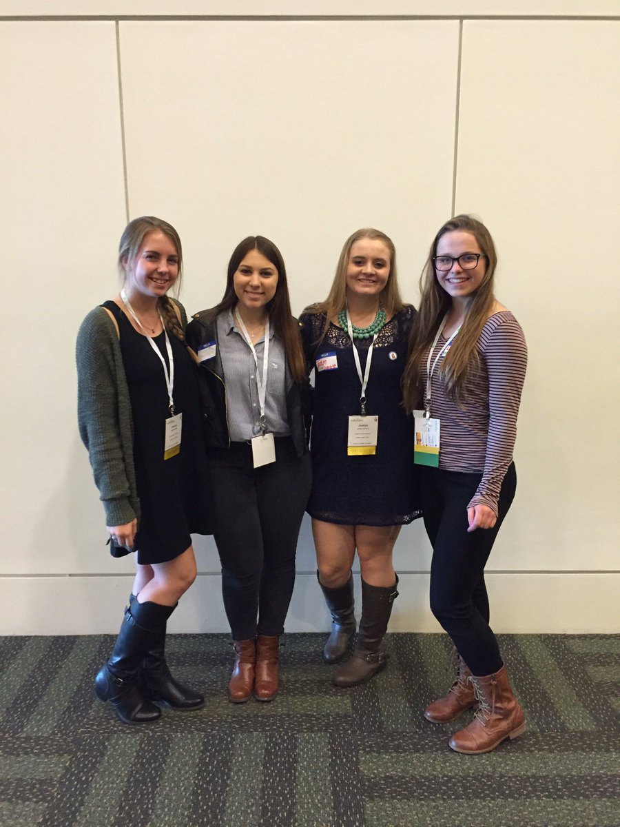 duarteusd's tweet photo. Student Board Member Lindsay Lathrop representing #DuarteUSD at #csba2016 conference this week & networking with student leaders from CA! https://t.co/IY03LEPaU7