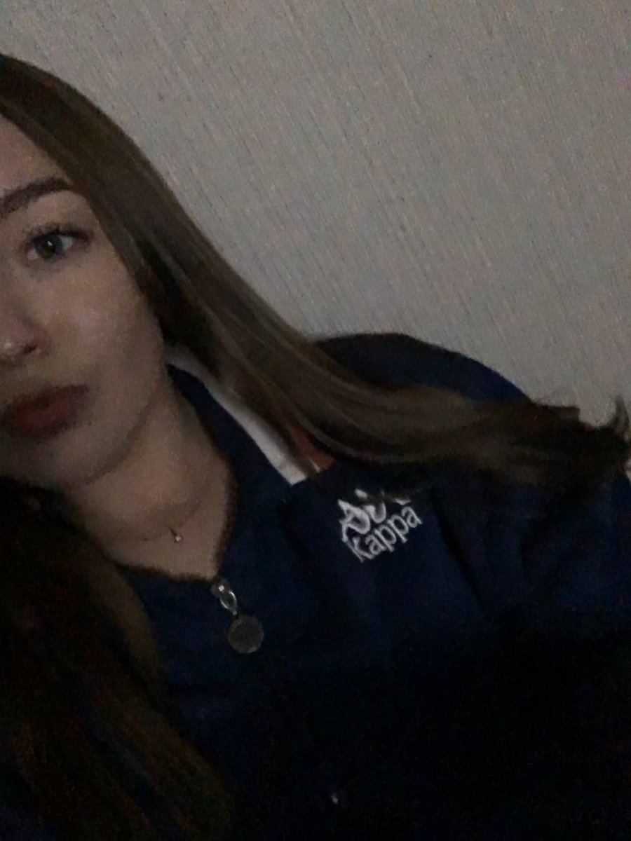 Самая тёплая кофта- это кофта старшего брата...она согревает любовью и заботой🔥💫❤