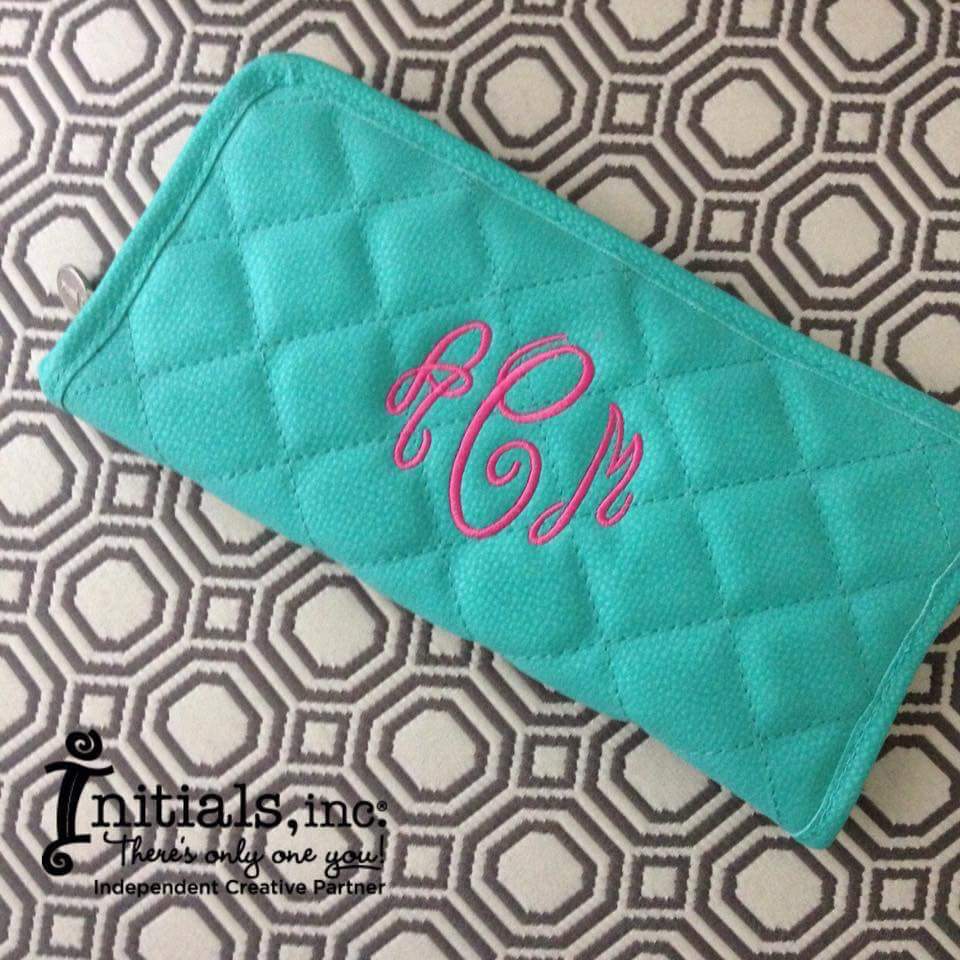 CP_InitialsInc's tweet image. I've been challenged to a "Dec. Team Challenge" to Sell 19 H3 Clutches + it qualifies me to an add on kit of the new up-coming collection!