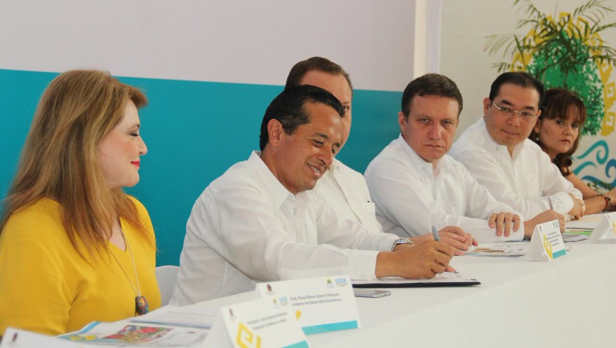 Carlos Joaquín tweet media