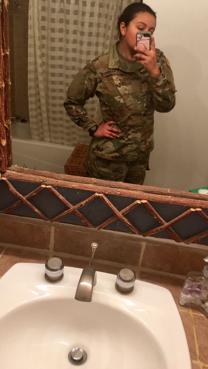 Slythyhogwarts's tweet photo. Used to wear my faded jeans, now I'm rockin army greens. https://t.co/k77ZjYgheC