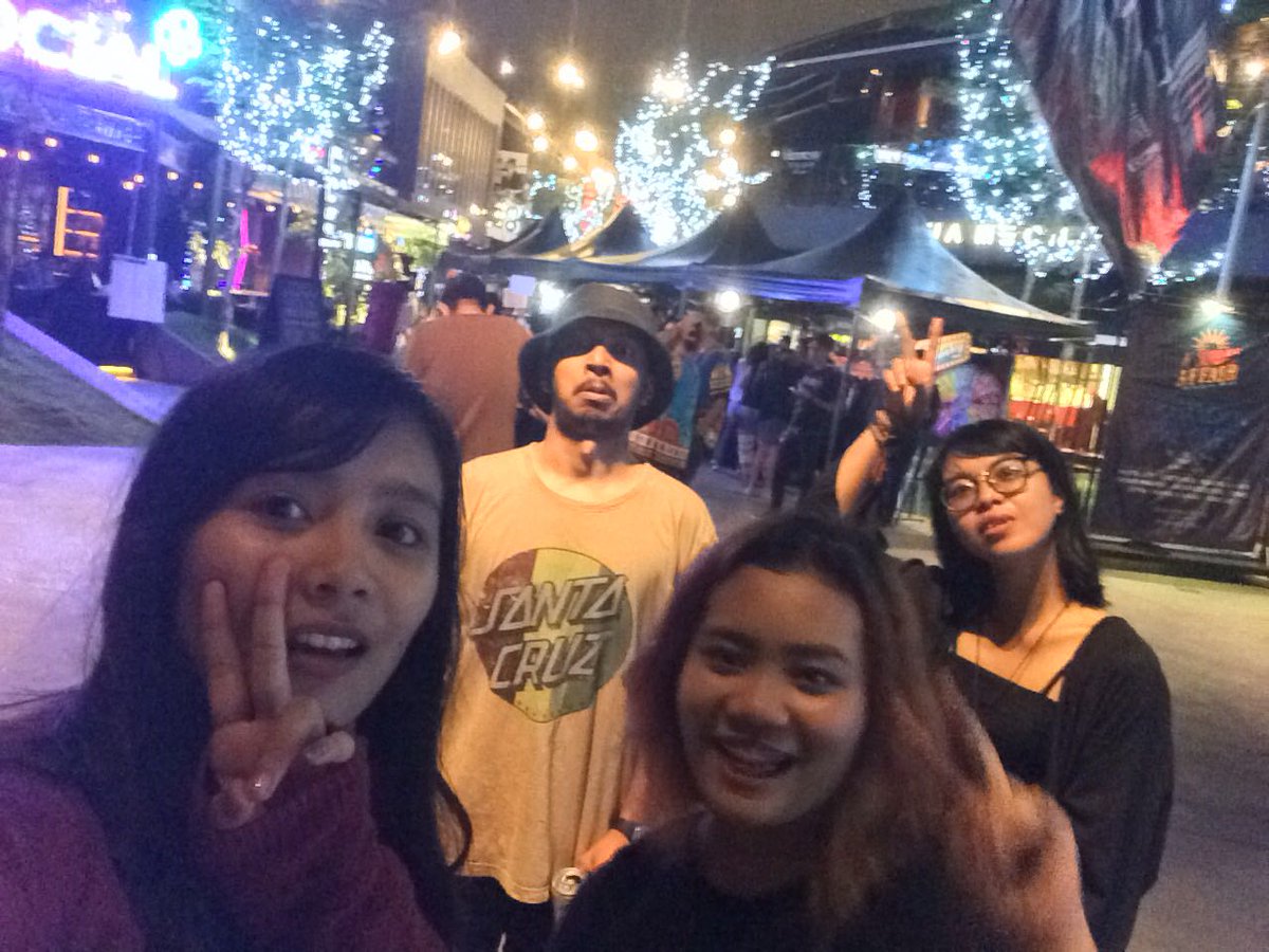 EJsafari's tweet photo. Malam ni layab A sunday Affair #asatrec with my girls ๐ https://t.co/eZVvsLbimZ