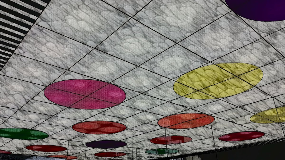 La foule pour ce dernier jour avec <a href="/TinoSehgal/">Tino Sehgal</a> au <a href="/PalaisdeTokyo/">Palais de Tokyo</a>. Une déroutante rencontre.  #quelleestvotreenigme