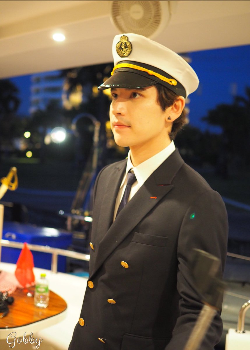 Gobby_08's tweet photo. ท่านกัปตัน... จำเป็นต้องหล่อขนาดนี้มั้ย??? #taophiangphor #TaoKachaShipper #17Dec2016 https://t.co/VBA8tNueCY