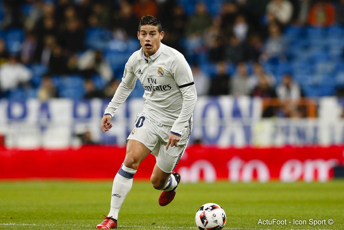 ActuFoot_'s tweet photo. James : "Je ne peux pas assurer que je resterai au Real Madrid. J'ai eu des offres et il me reste 7 jours pour réfléchir à mon avenir." https://t.co/KfaPZErVGK