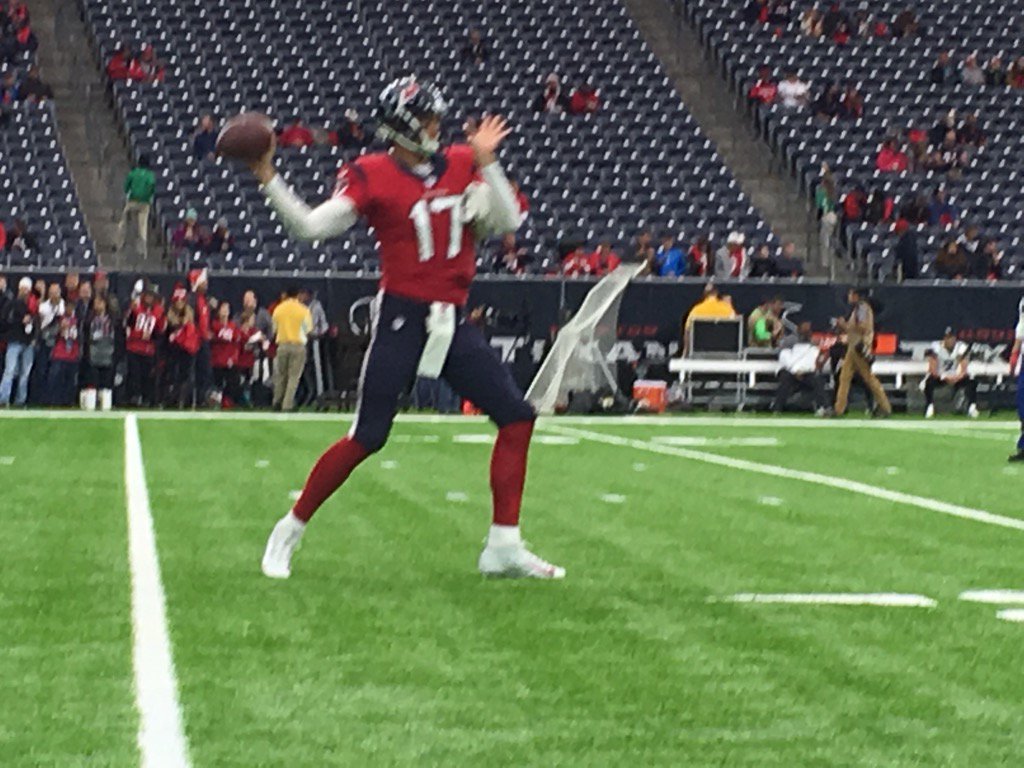 joeagleason's tweet image. .@HoustonTexans #BattleRed day. Whatcha think of uni combo? @abc13houston