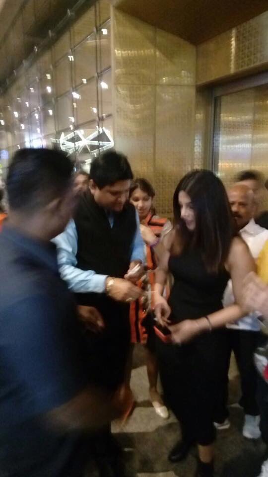 iiffiy's tweet photo. #WelcomeBackQueenPri https://t.co/ppci7bp7HN