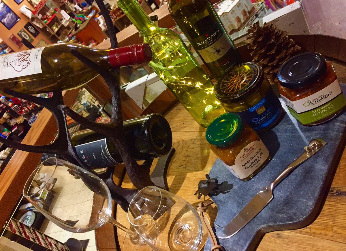 We're feeling a bit tipsy this morning! Only ONE week away from Christmas! 🍷🍾🎉 #Christmas #gifts #wineandcheese #tipsy